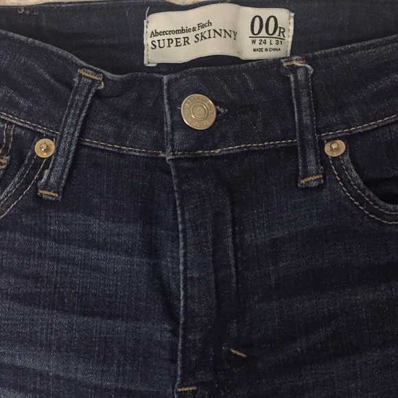 Dark blue distressed jeans - Picture 4 of 5